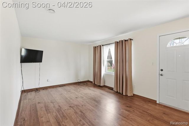 5766 Parkdale Street, Utica, MI 48317