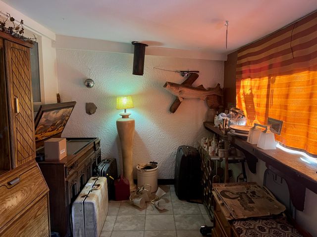 1022 Cerro Vista Road SW, Albuquerque, NM 87105