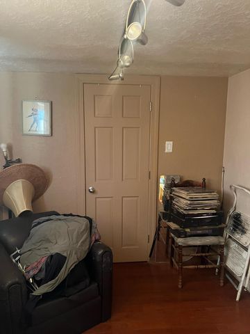 1022 Cerro Vista Road SW, Albuquerque, NM 87105