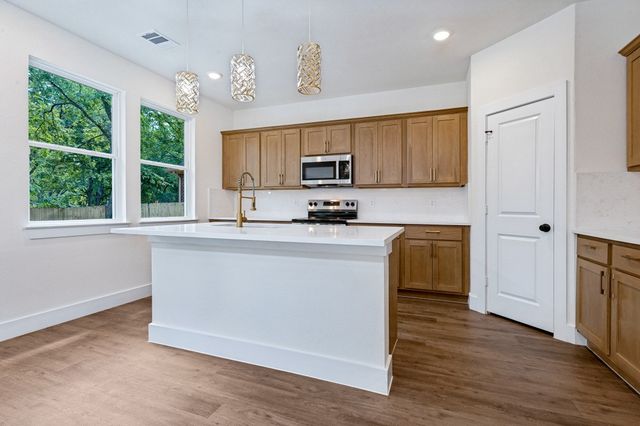 8916 Whitehall Lane, Dallas, TX 75232