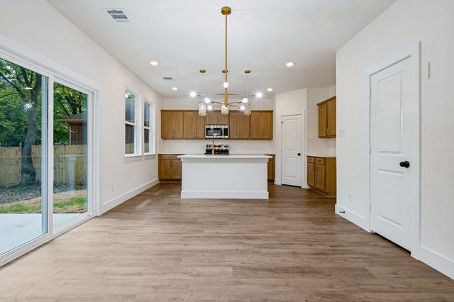 8916 Whitehall Lane, Dallas, TX 75232