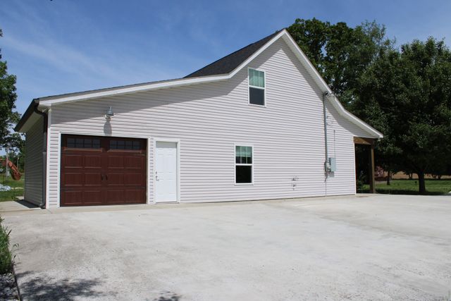 6063 Mansford Rd, Winchester, TN 37398