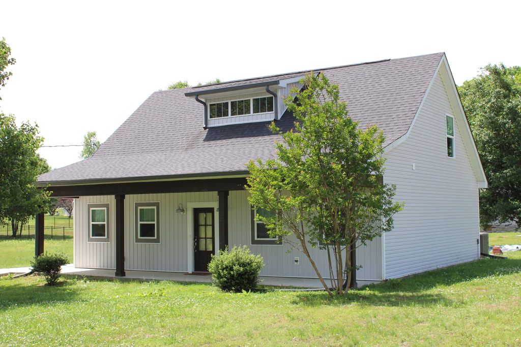 6063 Mansford Rd, Winchester, TN 37398