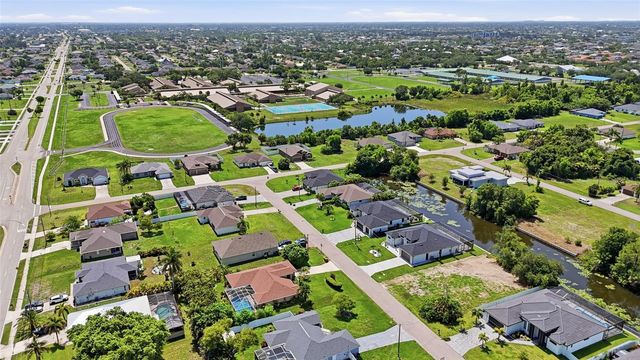 2306 SW 16TH TERRACE, Cape Coral, FL 33991