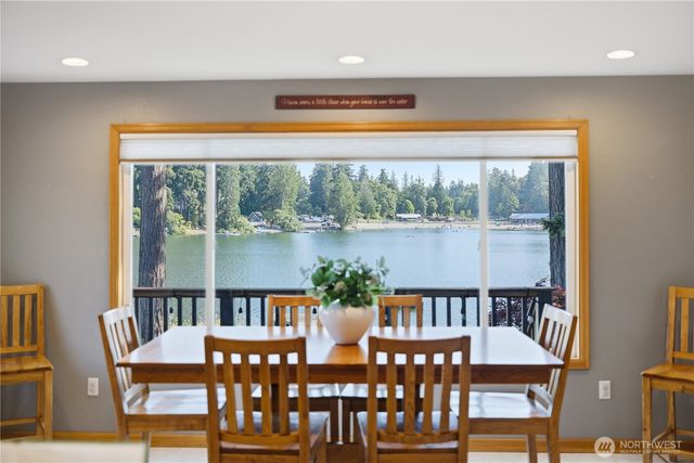 2529 S 304th Street, Federal Way, WA 98003