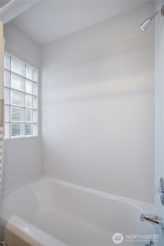2529 S 304th Street, Federal Way, WA 98003