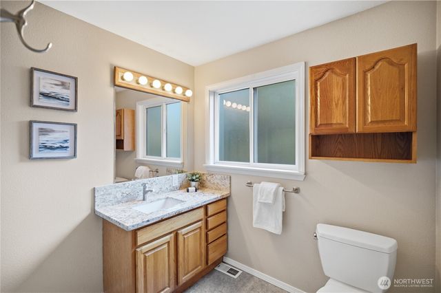 2529 S 304th Street, Federal Way, WA 98003