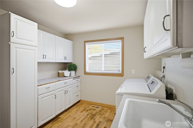 2529 S 304th Street, Federal Way, WA 98003