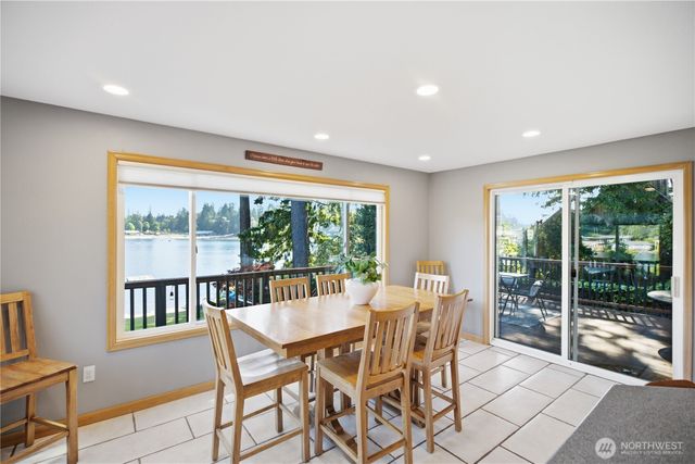 2529 S 304th Street, Federal Way, WA 98003