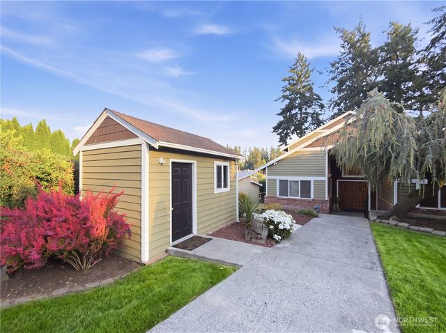 2529 S 304th Street, Federal Way, WA 98003