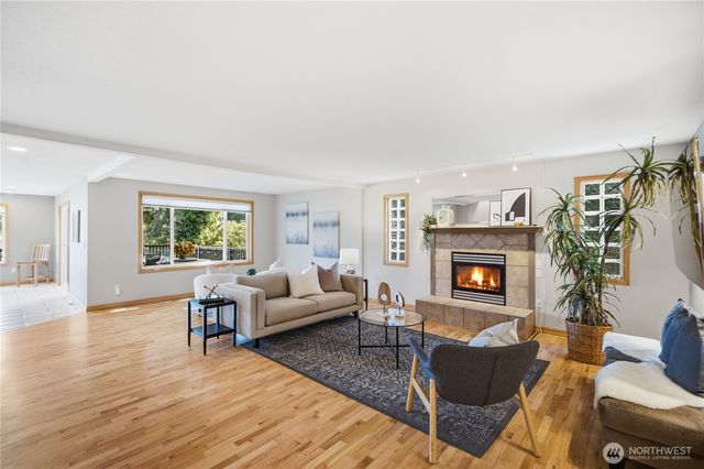 2529 S 304th Street, Federal Way, WA 98003
