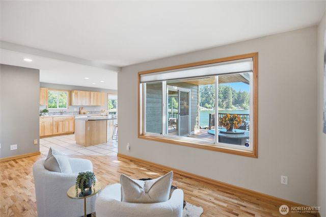 2529 S 304th Street, Federal Way, WA 98003