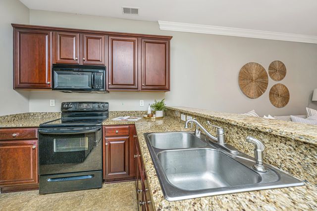 401 Kinloss Country Lane, Mount Pleasant, SC 29466