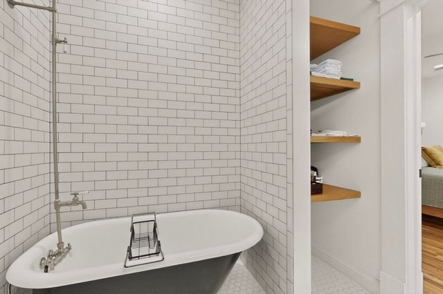 835 S Edgefield Avenue, Dallas, TX 75208