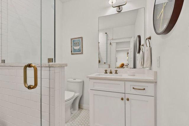 835 S Edgefield Avenue, Dallas, TX 75208