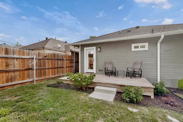 835 S Edgefield Avenue, Dallas, TX 75208