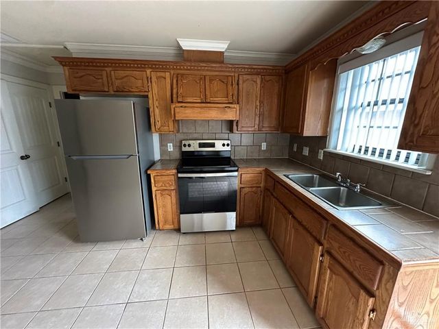 1504 E Quail Street, Pharr, TX 78577