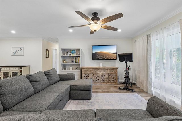 500 SE 8th Avenue, Deerfield Beach, FL 33441