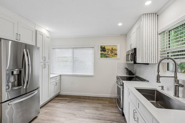 500 SE 8th Avenue, Deerfield Beach, FL 33441