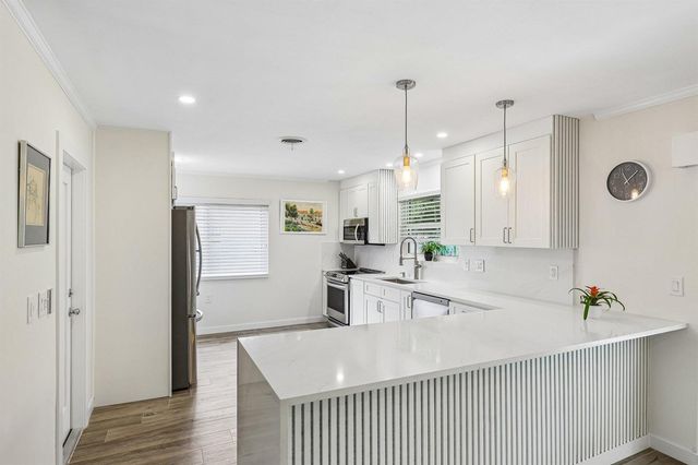 500 SE 8th Avenue, Deerfield Beach, FL 33441