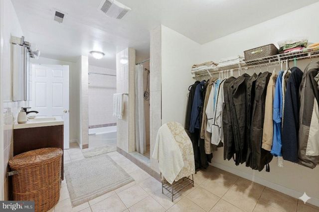 123 S BERKLEY SQ, Atlantic City, NJ 08401