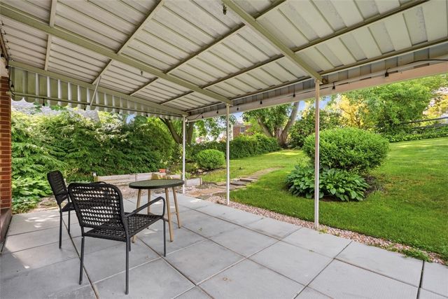 130 Old Lebanon Church Rd, Pleasant Hills, PA 15236