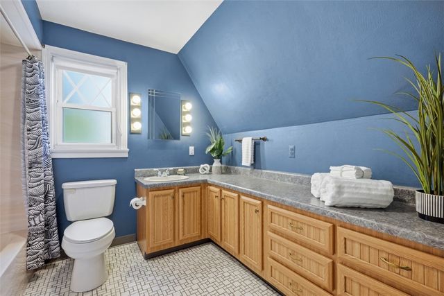 130 Old Lebanon Church Rd, Pleasant Hills, PA 15236