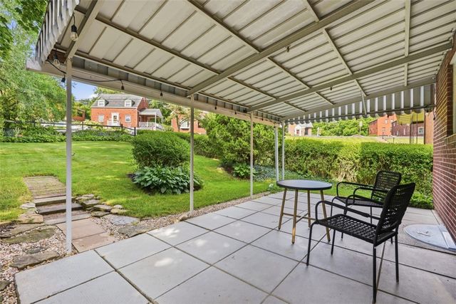 130 Old Lebanon Church Rd, Pleasant Hills, PA 15236