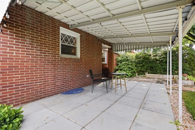 130 Old Lebanon Church Rd, Pleasant Hills, PA 15236