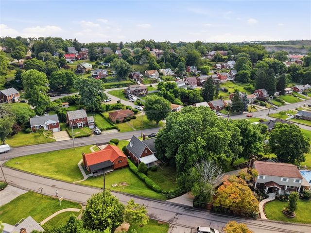130 Old Lebanon Church Rd, Pleasant Hills, PA 15236