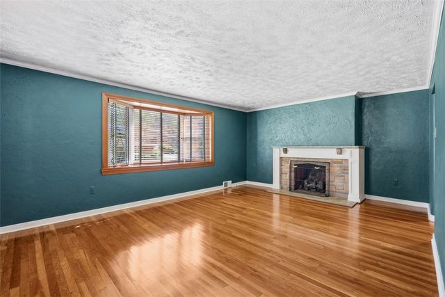 130 Old Lebanon Church Rd, Pleasant Hills, PA 15236