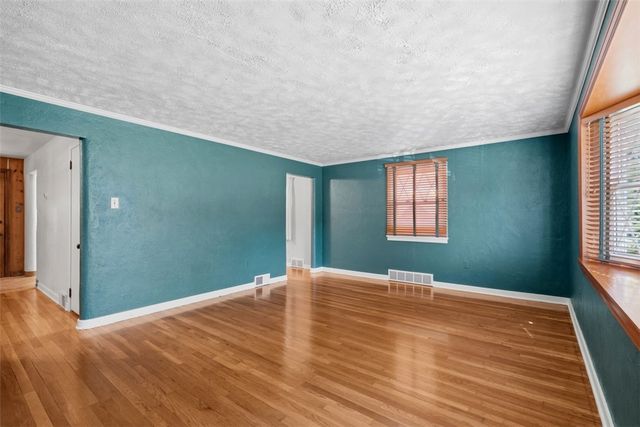 130 Old Lebanon Church Rd, Pleasant Hills, PA 15236
