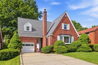 130 Old Lebanon Church Rd, Pleasant Hills, PA 15236