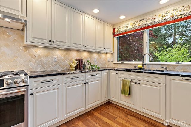 6771 81st Avenue SE, Mercer Island, WA 98040