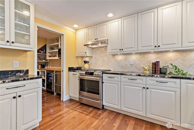 6771 81st Avenue SE, Mercer Island, WA 98040
