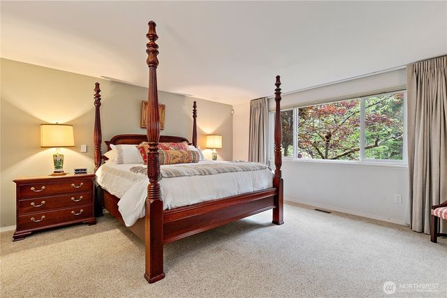 6771 81st Avenue SE, Mercer Island, WA 98040