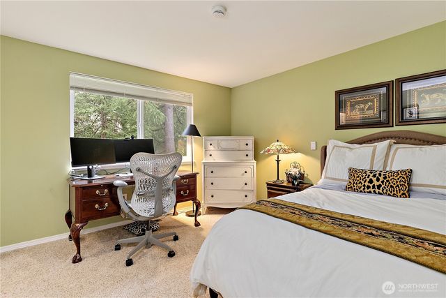 6771 81st Avenue SE, Mercer Island, WA 98040