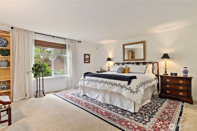 6771 81st Avenue SE, Mercer Island, WA 98040