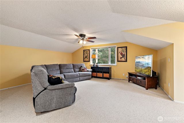 6771 81st Avenue SE, Mercer Island, WA 98040