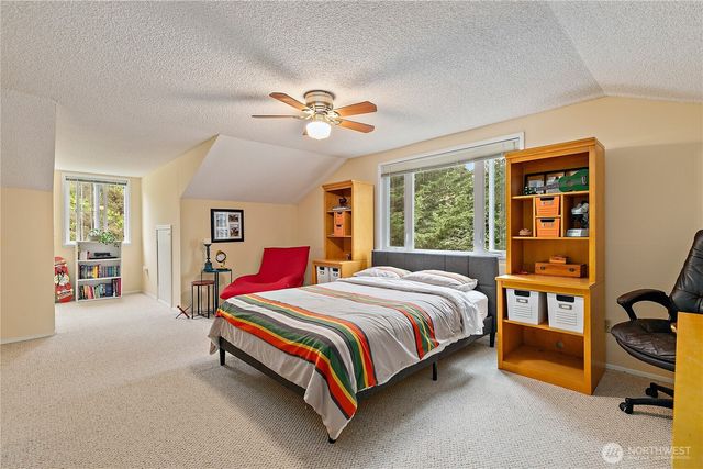 6771 81st Avenue SE, Mercer Island, WA 98040
