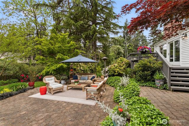 6771 81st Avenue SE, Mercer Island, WA 98040