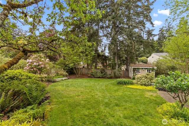 6771 81st Avenue SE, Mercer Island, WA 98040