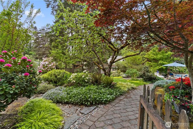 6771 81st Avenue SE, Mercer Island, WA 98040