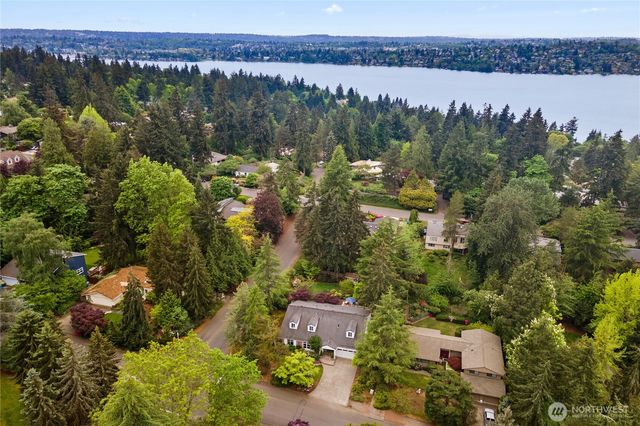 6771 81st Avenue SE, Mercer Island, WA 98040