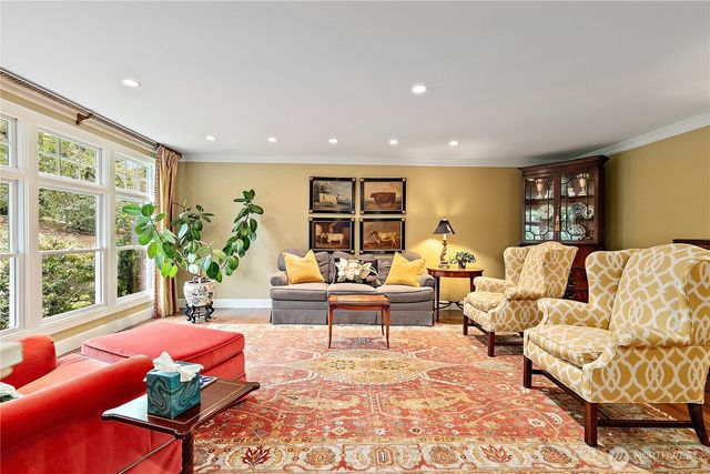 6771 81st Avenue SE, Mercer Island, WA 98040