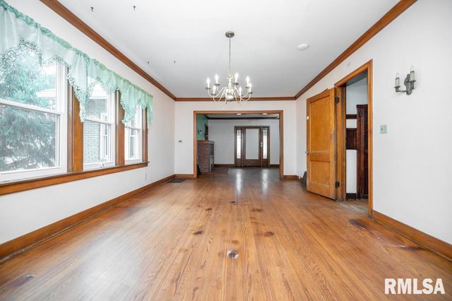 126 HIGHLAND Street, East Peoria, IL 61611