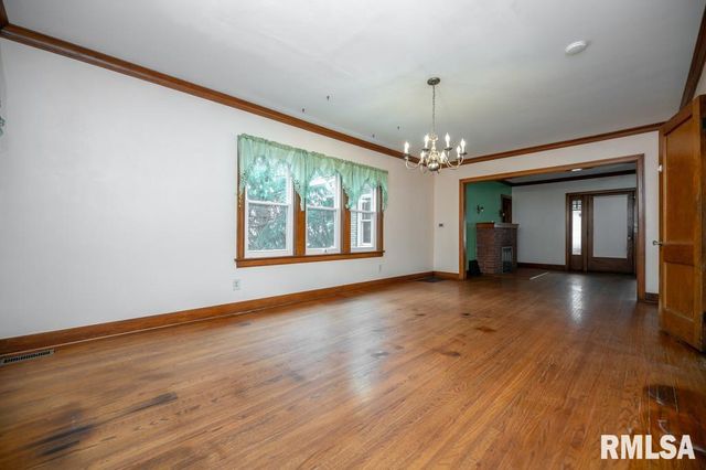 126 HIGHLAND Street, East Peoria, IL 61611