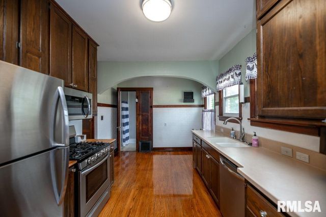 126 HIGHLAND Street, East Peoria, IL 61611