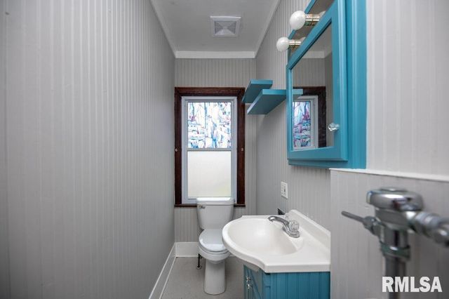 126 HIGHLAND Street, East Peoria, IL 61611