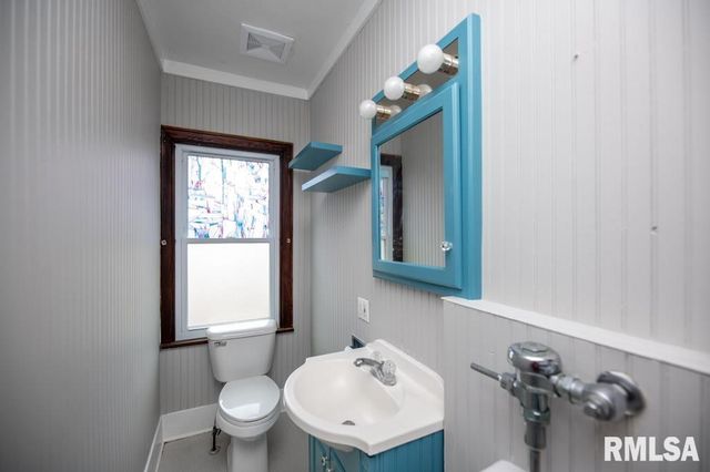 126 HIGHLAND Street, East Peoria, IL 61611